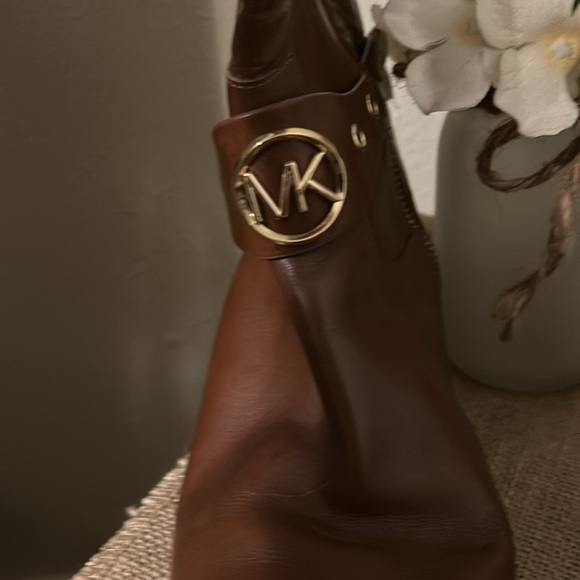 Michael Kors tall zip up boots, beautiful dark brown, only wore twice - Picture 2 of 5